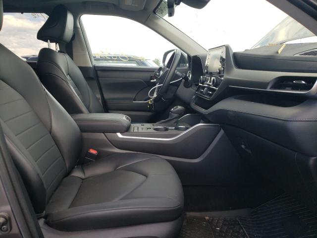 Фото 5 с аукциона – 2021 TOYOTA HIGHLANDER с VIN 5TDGBRCH4MS526231