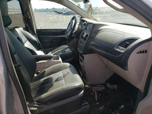 Photo 5 from auction – 2016 CHRYSLER TOWN & COU with VIN 2C4RC1BG7GR247658