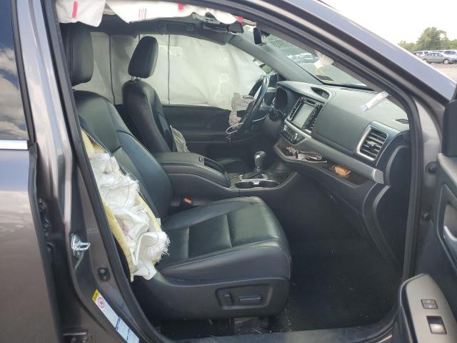 Foto 5 de la subasta – 2017 TOYOTA HIGHLANDER con VIN 5TDJZRFH5HS375791