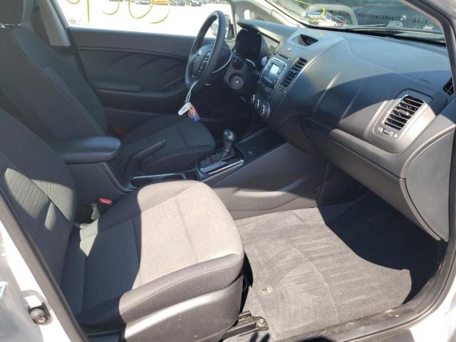 Photo 5 from auction – 2017 KIA FORTE LX with VIN 3KPFL4A72HE081476
