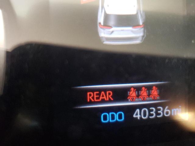 Photo 8 from auction – 2019 TOYOTA RAV4 XLE with VIN JTMRWRFVXKD007370