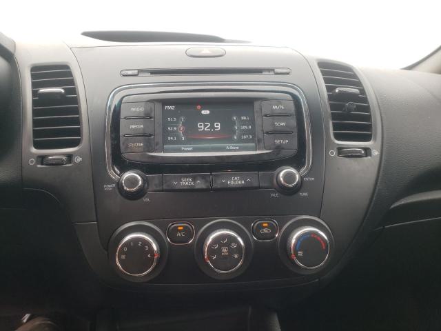 Photo 9 from auction – 2018 KIA FORTE LX with VIN 3KPFK4A74JE273135