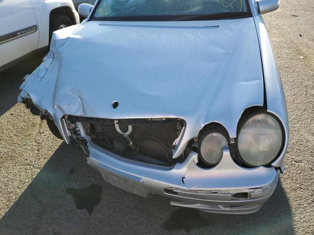 Photo 7 from auction – 2000 MERCEDES-BENZ E 320 with VIN WDBJF65J5YA971250
