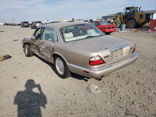 Photo 3 from auction – 2000 JAGUAR VANDENPLAS with VIN SAJDA24C2YLF02599