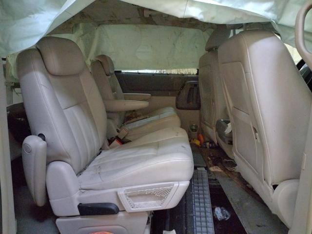 Photo 6 from auction – 2008 CHRYSLER TOWN & COU with VIN 2A8HR54PX8R630700