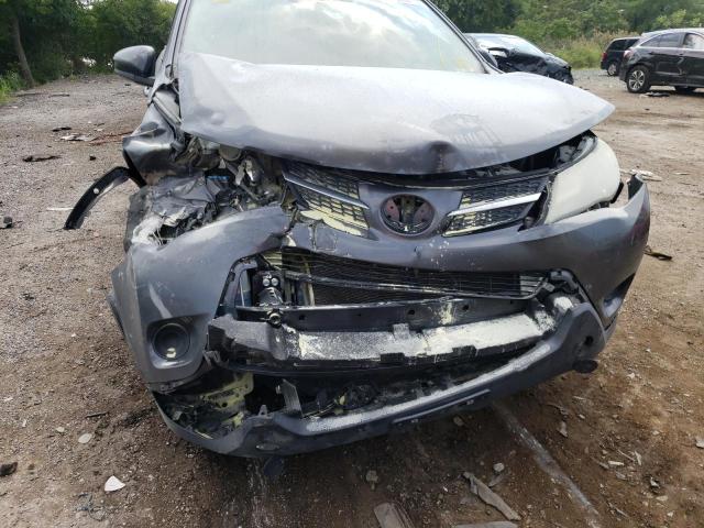 Photo 9 from auction – 2015 TOYOTA RAV4 LE with VIN JTMBFREV3FD147186