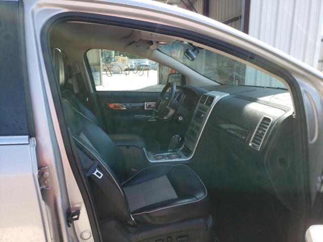 Photo 5 from auction – 2009 LINCOLN MKX with VIN 2LMDU68C89BJ12841