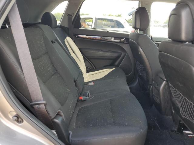 Photo 6 from auction – 2015 KIA SORENTO LX with VIN 5XYKTDA60FG614074