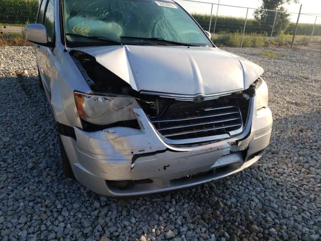 Photo 9 from auction – 2009 CHRYSLER TOWN & COU with VIN 2A8HR54119R607352