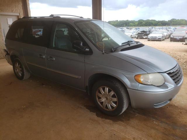 CHRYSLER TOWN & COU 2006 with VIN 2A8GP54L06R635593 - Photo from auction
