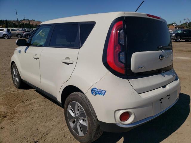 Photo 3 from auction – 2017 KIA SOUL EV with VIN KNDJP3AE5H7021375