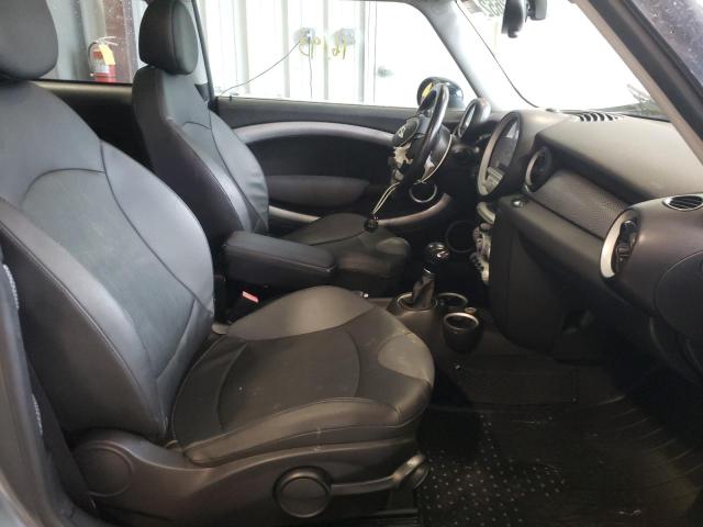 Photo 5 from auction – 2010 MINI COOPER S with VIN WMWMF7C55ATZ69922