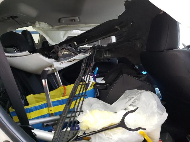 Photo 6 from auction – 2014 TOYOTA RAV4 XLE with VIN JTMWFREV4EJ013112