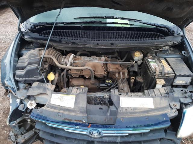 Photo 7 from auction – 2005 CHRYSLER TOWN & COU with VIN 2C8GP54L35R559856
