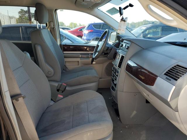 Photo 5 from auction – 2010 CHRYSLER TOWN & COU with VIN 2A4RR5D13AR399405