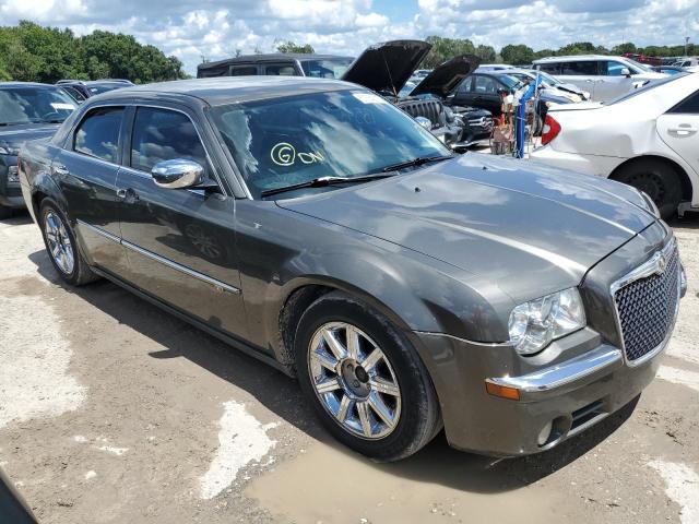 CHRYSLER 300C 2009 with VIN 2C3KA63T69H580902 - Photo from auction