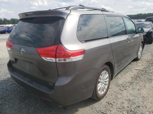 Photo 4 from auction – 2012 TOYOTA SIENNA XLE with VIN 5TDYK3DC5CS209819