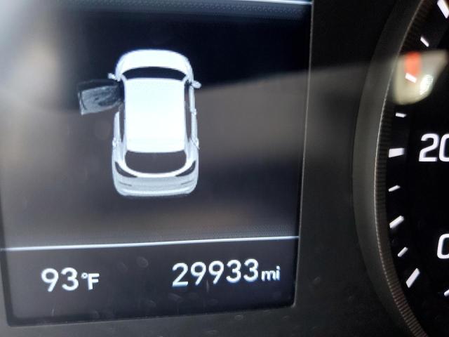 Photo 8 from auction – 2019 HYUNDAI TUCSON SE with VIN KM8J2CA42KU005807