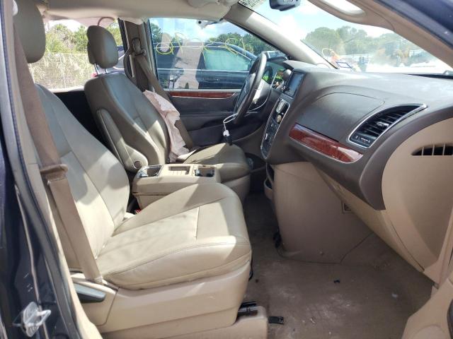 Photo 5 from auction – 2014 CHRYSLER TOWN & COU with VIN 2C4RC1BG3ER148980