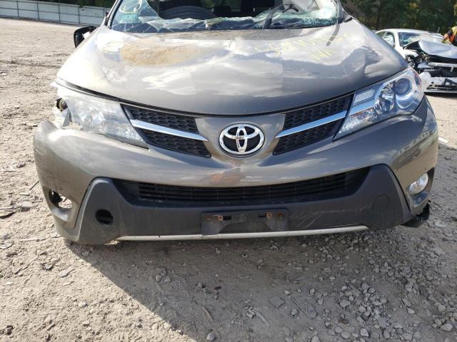 Photo 9 from auction – 2015 TOYOTA RAV4 XLE with VIN JTMRFREV3FD098313