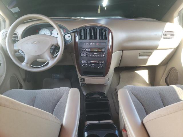 Photo 9 from auction – 2002 CHRYSLER TOWN & COU with VIN 2C4GP44362R752803