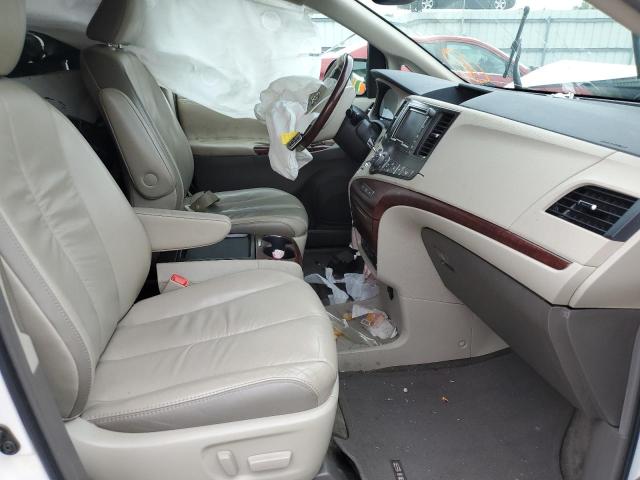 Photo 5 from auction – 2011 TOYOTA SIENNA XLE with VIN 5TDYK3DC7BS149928
