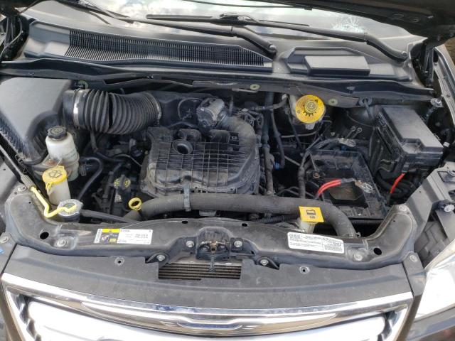 Photo 7 from auction – 2016 CHRYSLER TOWN & COU with VIN 2C4RC1CG2GR118967