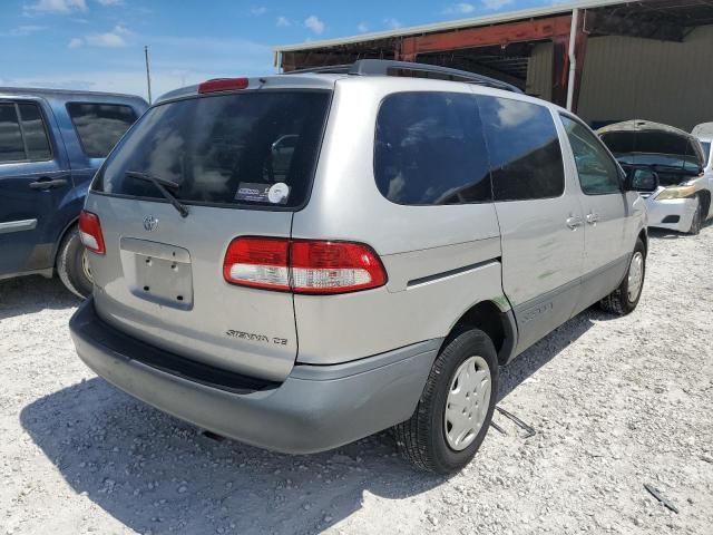 Photo 4 from auction – 2002 TOYOTA SIENNA CE with VIN 4T3ZF19C32U502881