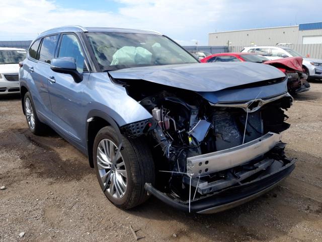 TOYOTA HIGHLANDER 2022 with VIN 5TDFZRBH6NS225096 - Photo from auction