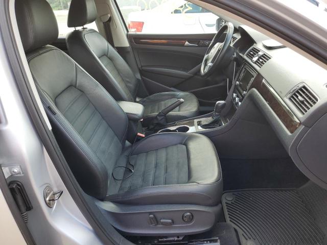 Photo 5 from auction – 2014 VOLKSWAGEN PASSAT SEL with VIN 1VWCN7A33EC076444