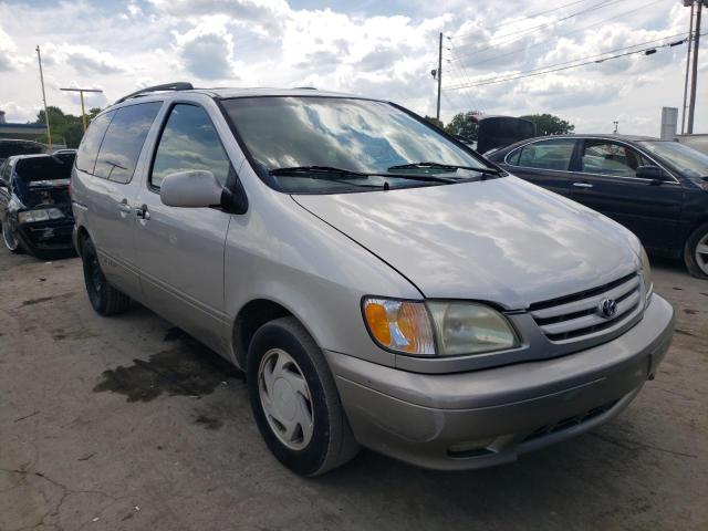TOYOTA SIENNA LE 2002 with VIN 4T3ZF13C92U438757 - Photo from auction