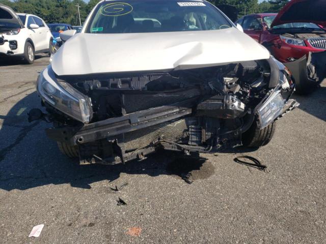 Photo 9 from auction – 2017 KIA FORTE LX with VIN 3KPFK4A73HE145091