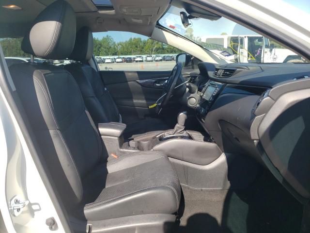 Photo 5 from auction – 2017 NISSAN ROGUE with VIN JN1BJ1CP3HW017875