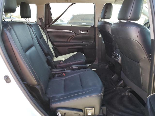 Photo 6 from auction – 2019 TOYOTA HIGHLANDER with VIN 5TDDGRFH5KS070964