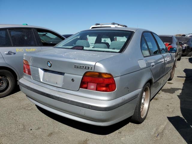 Photo 4 from auction – 2000 BMW 528 I AUTO with VIN WBADM6344YGU17175