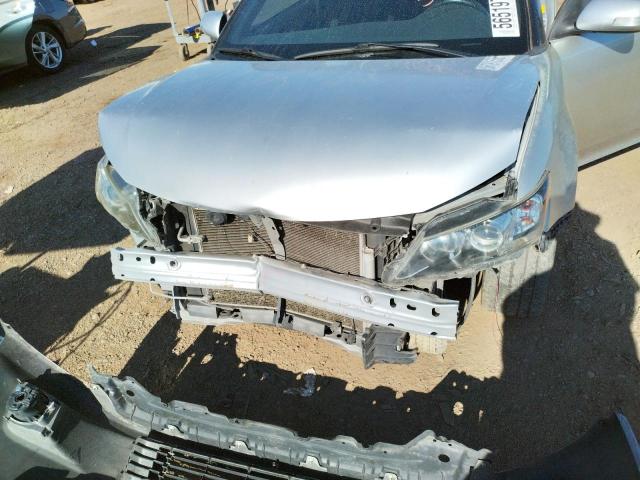 Photo 7 from auction – 2011 TOYOTA SCION TC with VIN JTKJF5C70B3007629