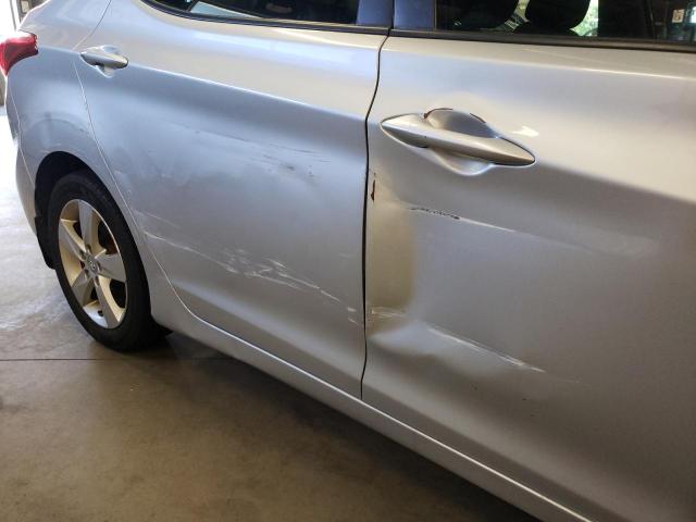 Photo 9 from auction – 2013 HYUNDAI ELANTRA with VIN 5NPDH4AE2DH386862