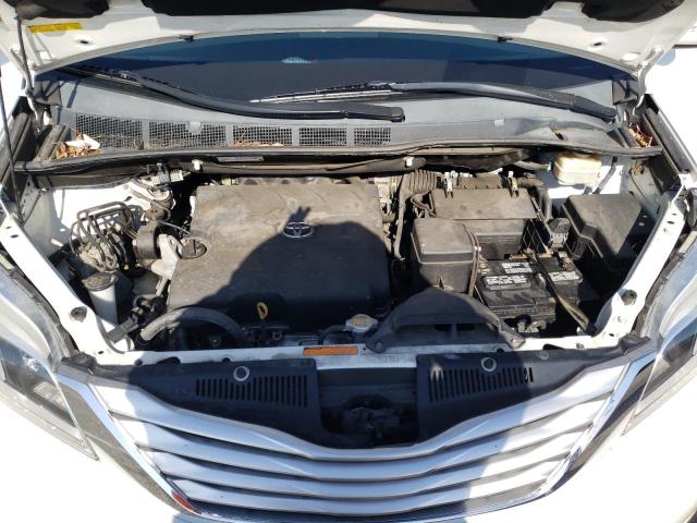 Photo 7 from auction – 2016 TOYOTA SIENNA XLE with VIN 5TDYK3DC3GS692894