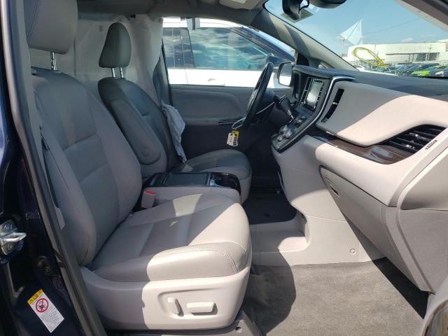 Photo 5 from auction – 2018 TOYOTA SIENNA XLE with VIN 5TDYZ3DC6JS943555
