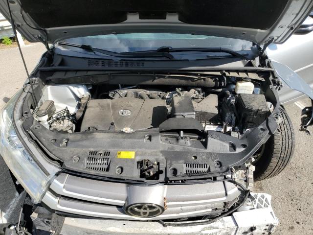 Foto 7 de la subasta – 2018 TOYOTA HIGHLANDER con VIN 5TDJZRFH8JS527682