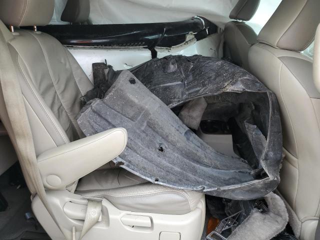 Photo 6 from auction – 2011 TOYOTA SIENNA XLE with VIN 5TDYK3DC7BS149928