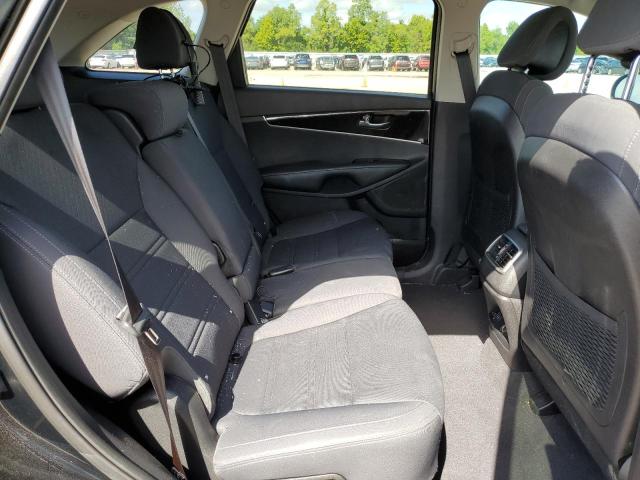 Photo 6 from auction – 2016 KIA SORENTO LX with VIN 5XYPG4A33GG063477