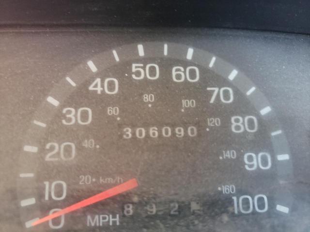 Photo 8 from auction – 2000 FORD ECONOLINE with VIN 1FDRE14L0YHB68636