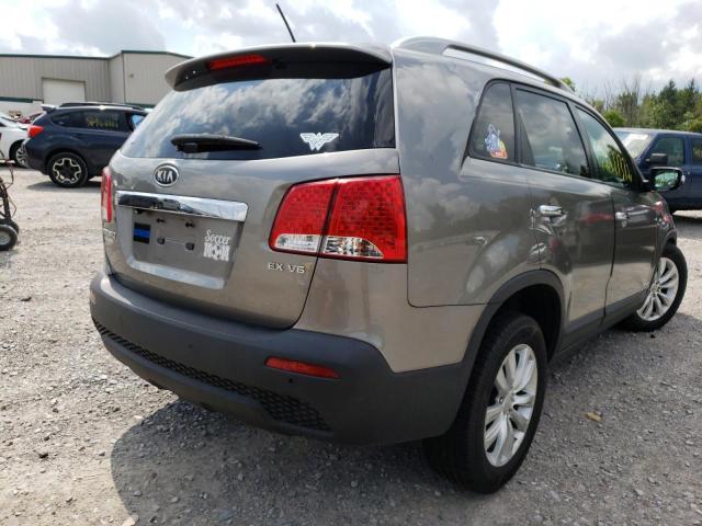 Photo 4 from auction – 2017 KIA SORENTO EX with VIN 5XYKUDA29BG039929