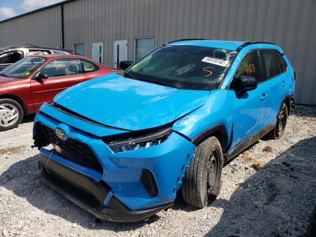 Photo 2 from auction – 2019 TOYOTA RAV4 LE with VIN JTMF1RFV8KD046136