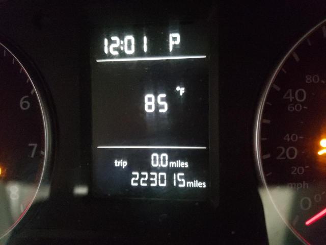 Photo 8 from auction – 2015 VOLKSWAGEN PASSAT S with VIN 1VWAT7A33FC085823