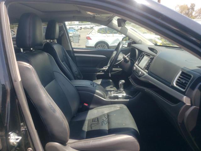 Photo 5 from auction – 2017 TOYOTA HIGHLANDER with VIN 5TDKZRFH9HS525311