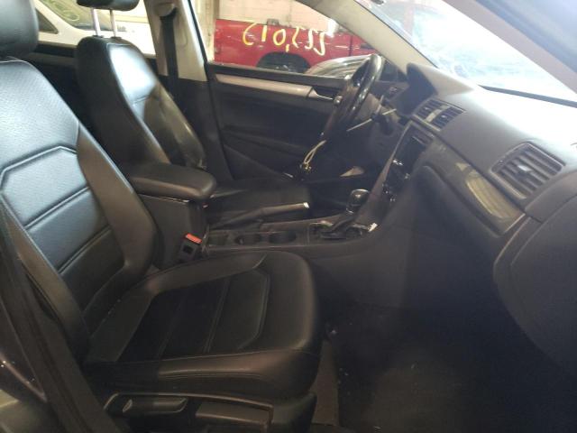 Photo 5 from auction – 2015 VOLKSWAGEN PASSAT S with VIN 1VWAT7A33FC085823