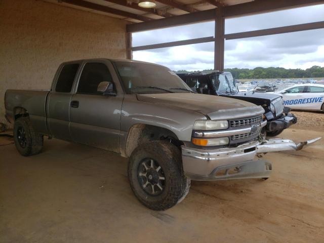 CHEVROLET SILVERADO 2000 with VIN 1GCEK19T5YZ303253 - Photo from auction