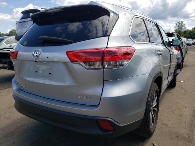 Photo 4 from auction – 2017 TOYOTA HIGHLANDER with VIN 5TDJZRFH4HS467507